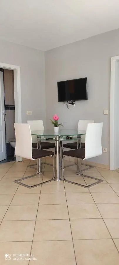 Apartments Sandra Врсар