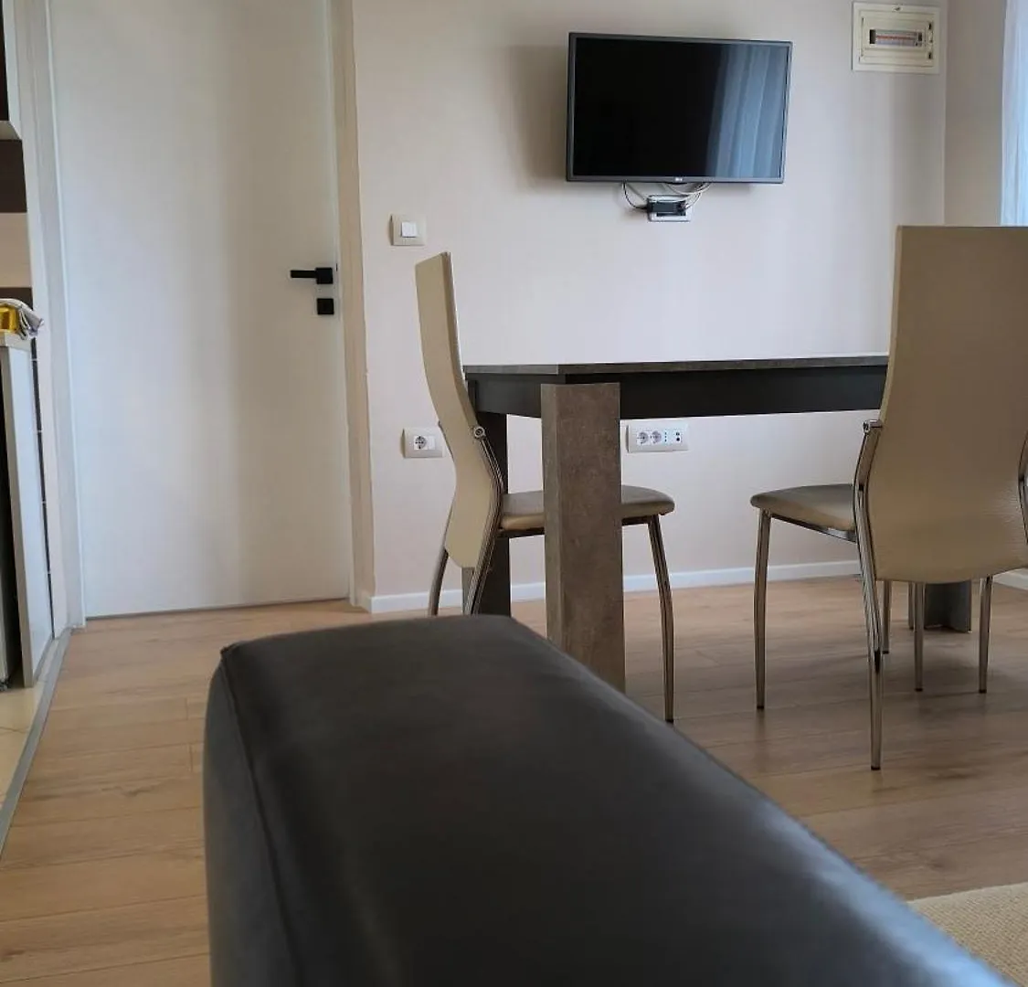 Apartments Sandra Врсар